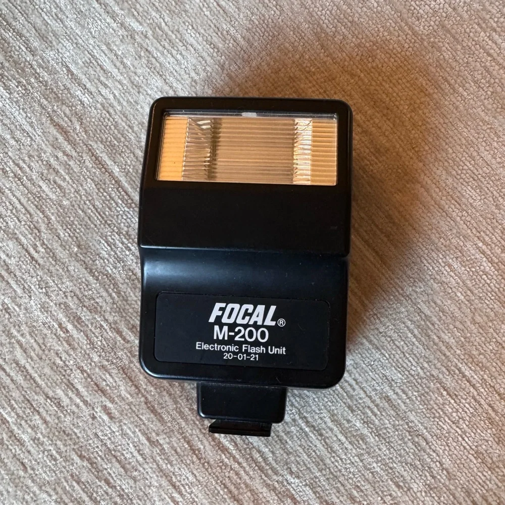Focal M-200 Flash